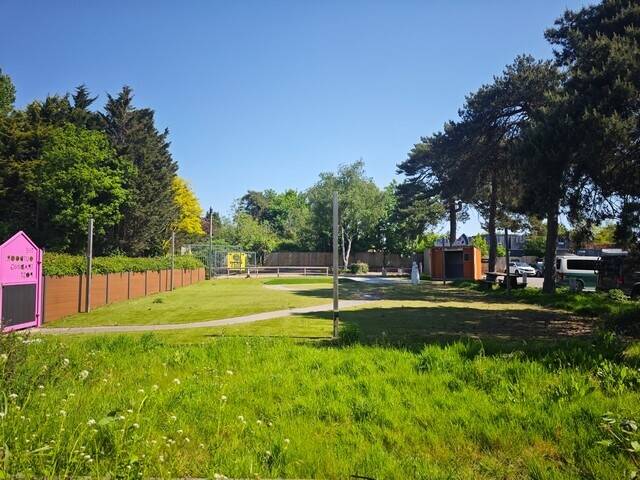 LAND / PITCH TO LET ON BUSY RETAIL SITE - £18,000 PA TO LET – RAYLEIGH Photo 3