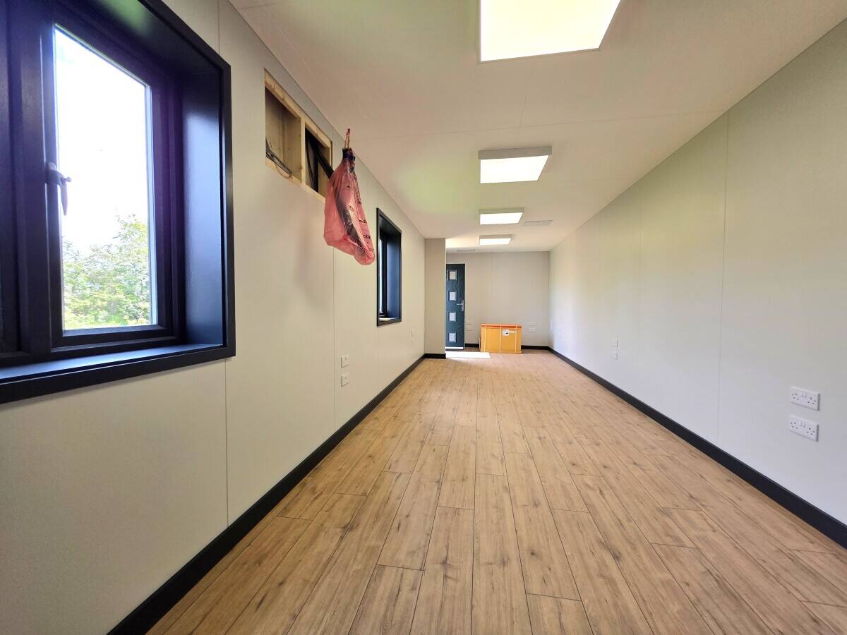 Desirable Ground Floor Office Space Available in Picturesque Battlesbridge, Essex Photo 3