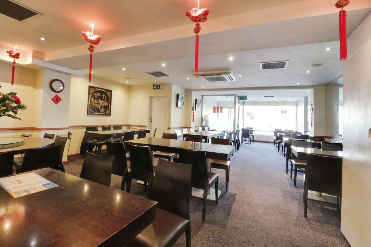 Established Chinese Restaurant and Takeaway Opportunity in Busy Collier Row, Romford Photo 3