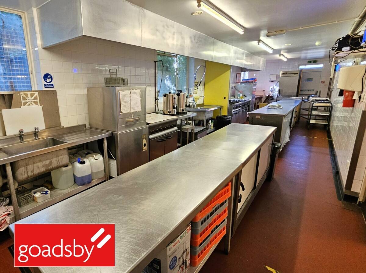 Centrally Located Function Venue with Ample Parking and Versatile Uses in Bournemouth Photo 3