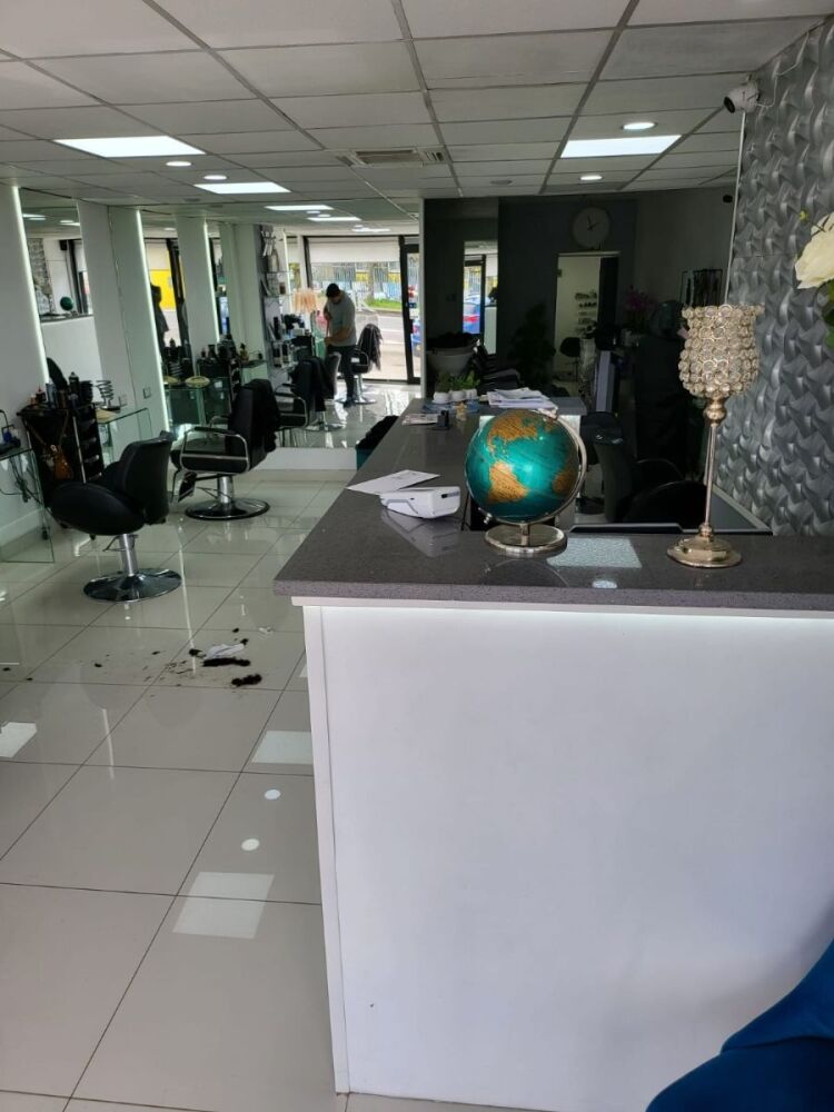 Beauty and Hair Salon for Sale in Rainham Kent with Uppers Available Photo 3