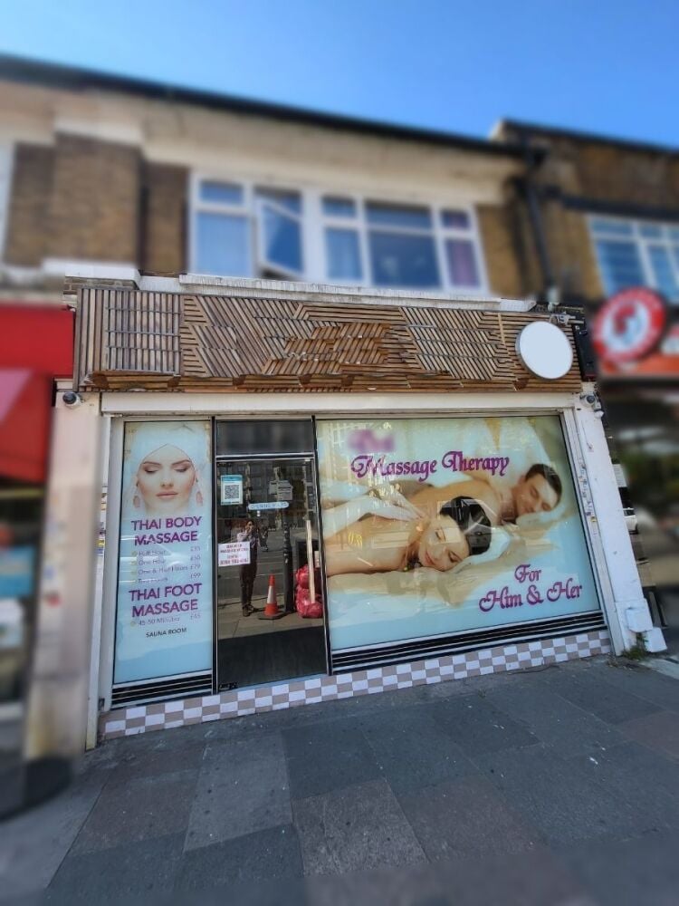 Spa Business for Sale in Wembley, London with High Foot Traffic and Modern Amenities Photo 3