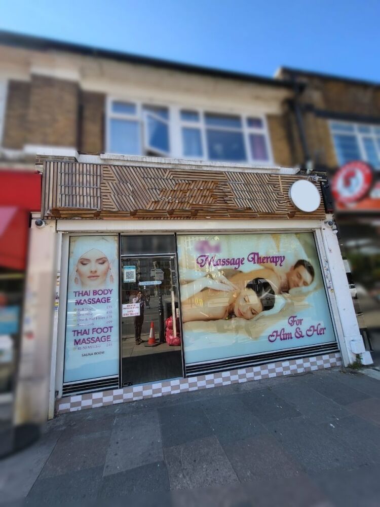Spa Business for Sale in Wembley, London with High Foot Traffic and Modern Amenities Photo 3