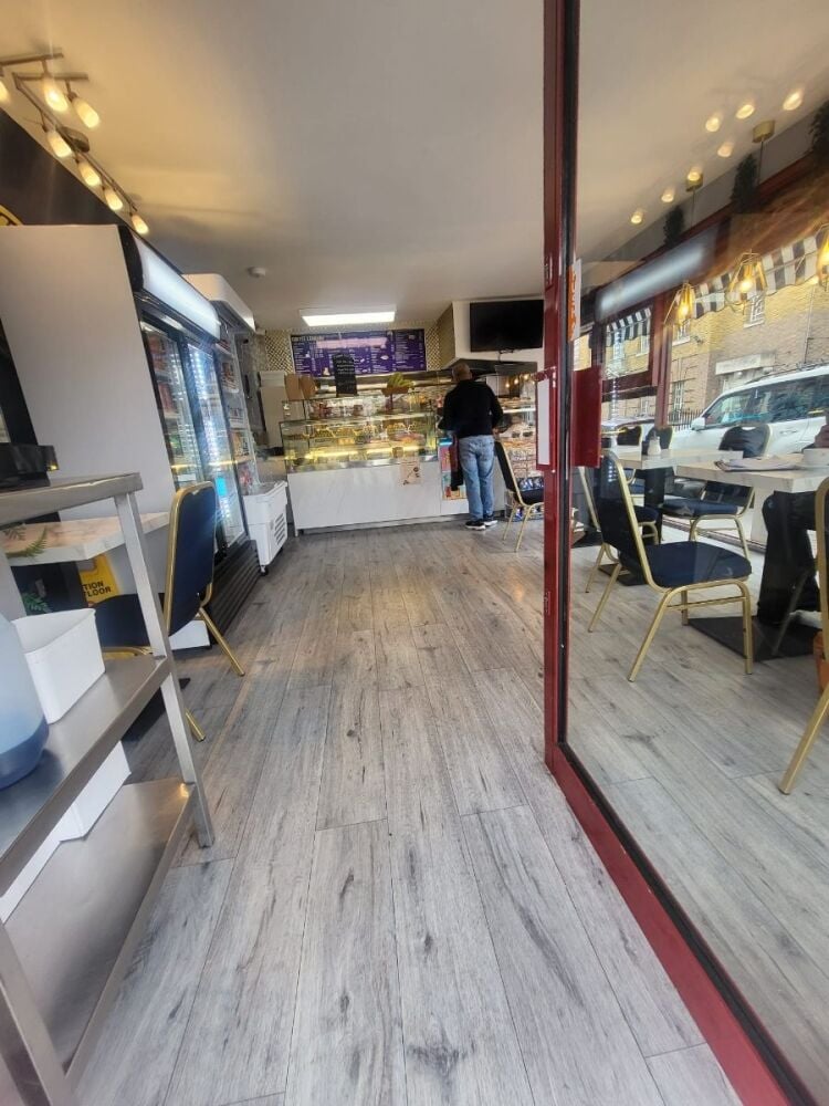 COFFEE SHOP, FAST FOOD & DRY CLEANERS BUSINESS FOR SALE IN EAST LONDON WITH REF CS0665 Photo 3