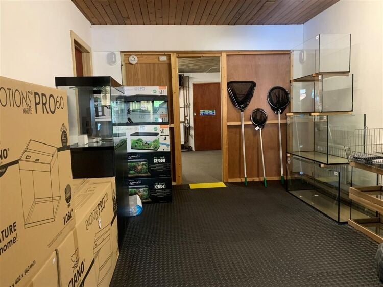 Ground floor retail space in Bristol with 744 sq ft, storage, WC, and garage facilities available Photo 3