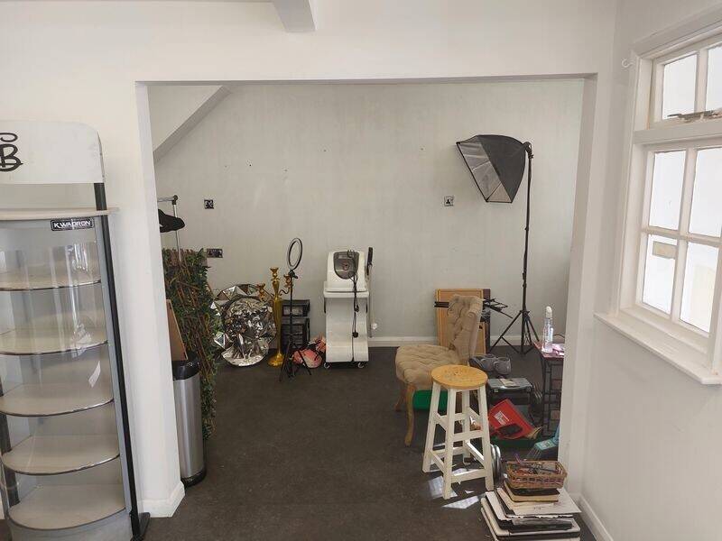 Spacious Premises, ideal for Salon, Retail or offices, 89 Front Street, Acomb, York. Photo 3