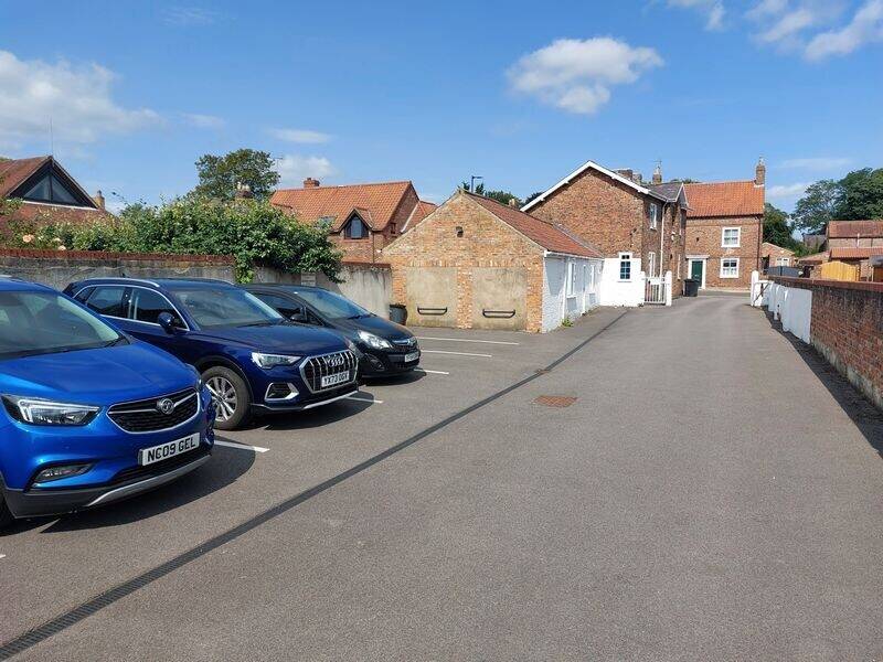 Office space for sale in Acomb York with potential for residential conversion and parking available Photo 3