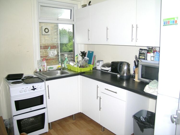 Well Located HMO Property in Bournemouth Dorset with Flexible Accommodation and Easy Access Photo 3