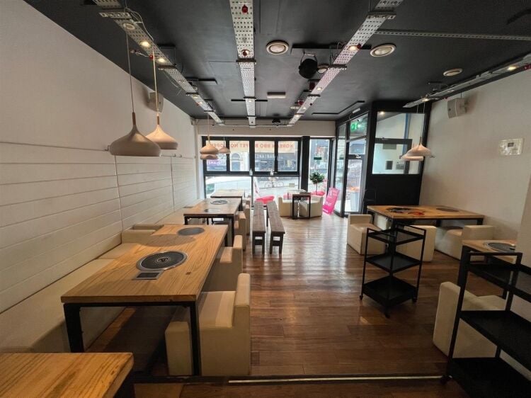 Restaurant for lease on Park Street in Bristol with kitchen, karaoke rooms, and courtyard garden Photo 3