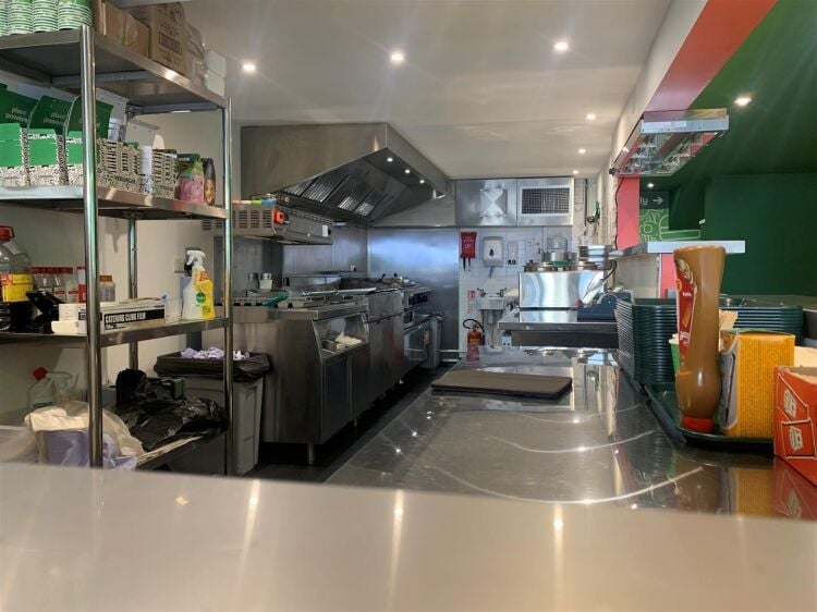 Leasehold restaurant available on Whiteladies Road in Bristol Photo 3