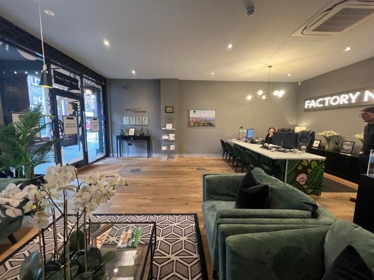 A modern retail unit of approximately 1,049 ft² situated in a busy trading position in imperial arcade, part of the city & country factory no. 1 Photo 3