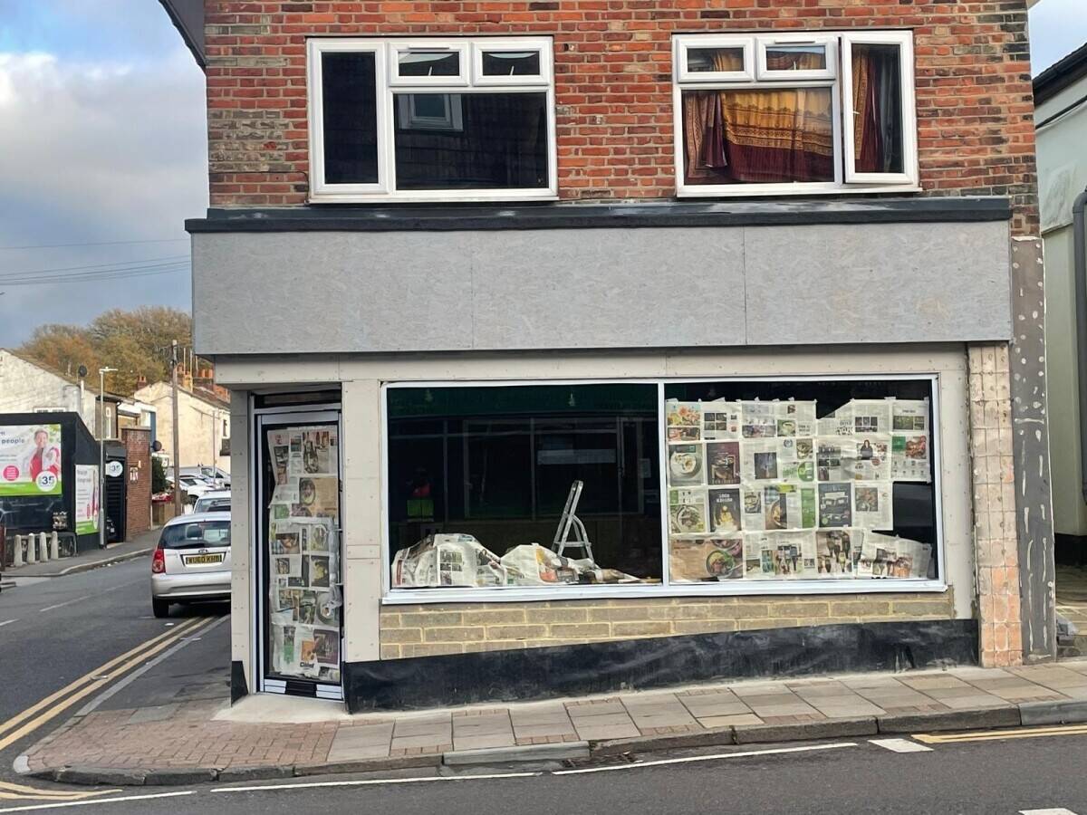 Fully fitted A5 takeaway available in Brentwood Essex with potential for diverse cuisines Photo 2