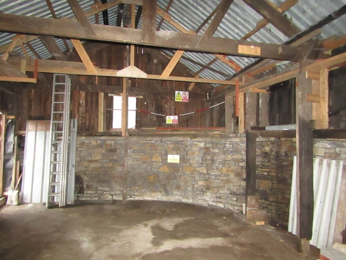 Two Storage Units for Sale in Mill Hill, Blackburn, Lancashire Photo 3