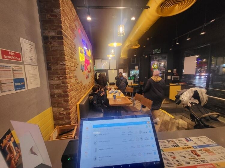 Fully Fitted Franchise Burger Restaurant for Sale in South West London Photo 3
