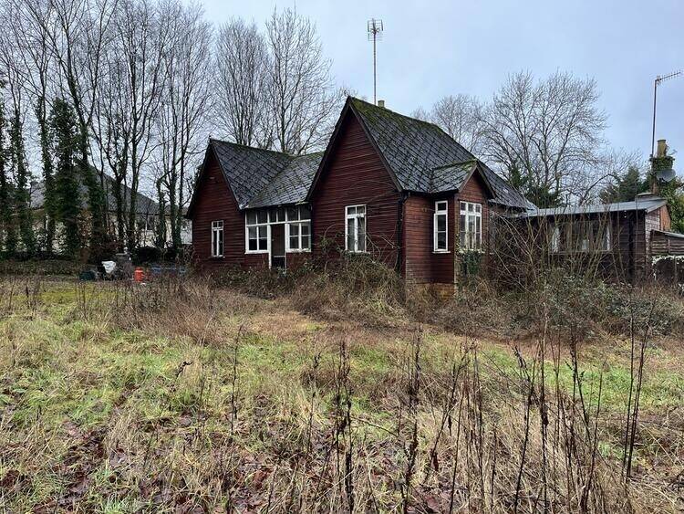Cotswolds Site for Sale in Bourton-on-the-Water with Potential for Specialist Care Unit Photo 3