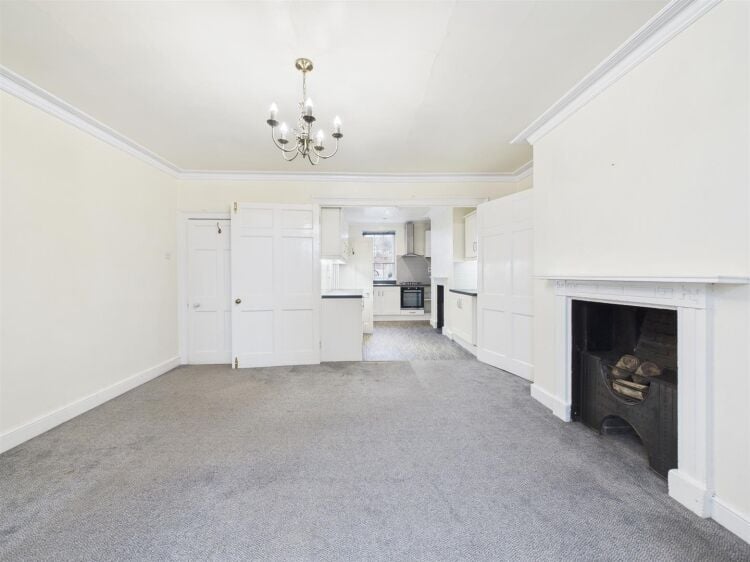 Grade II Listed Georgian Building for Sale in Hotwells, Bristol with Redevelopment Potential Photo 3
