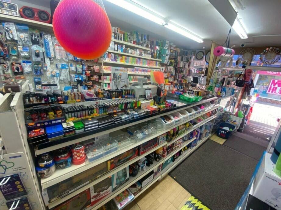 Freehold Investment Premises for Sale in Epsom Surrey with Established Furniture Store Photo 3