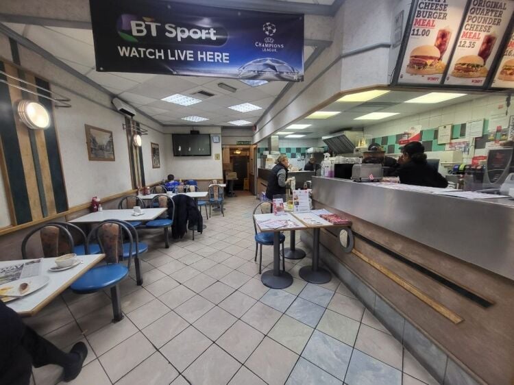 50 Years Long Established Franchise Fast Food Business for Sale in South London with Ref: CS0779 Photo 3