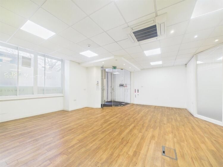 Former bank building in Bristol City Centre with ground floor office and basement storage available Photo 3