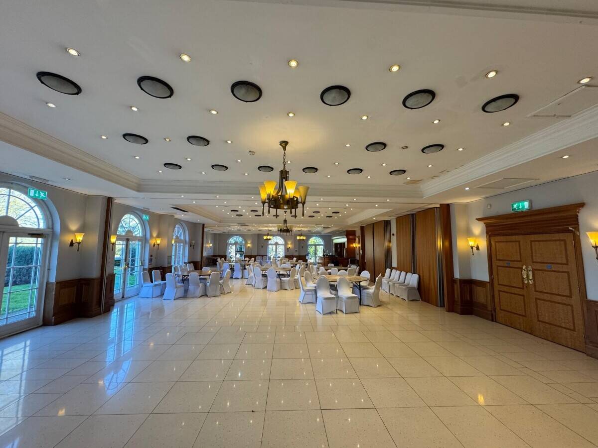 Large Function Facility In Leicester Photo 3