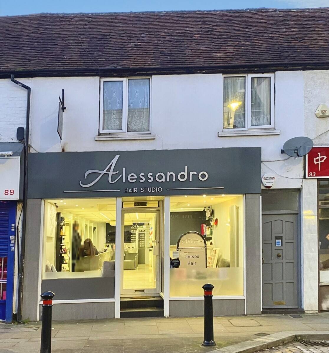 Fully Fitted Hair Salon Premises – Ready to Trade – Busy Chertsey High Street, Surrey Photo 3