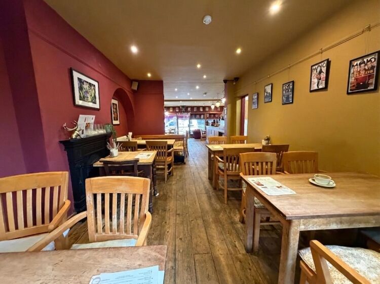 A well presented and inviting café/restaurant extending to approximately 1,000 ft², arranged to provide a comfortable and functional layout. Photo 3