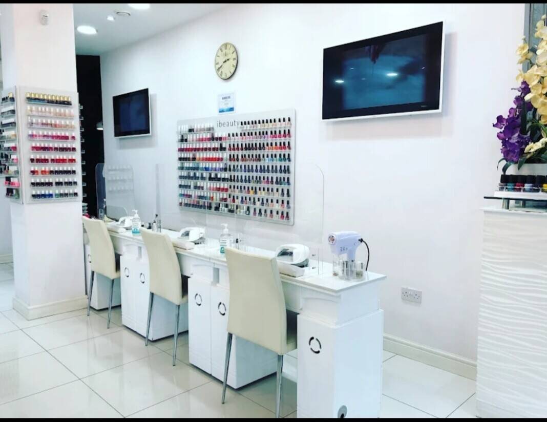 Beauty Salon for Sale in City of London Near Regent's Park with Refurbished Facilities Photo 4