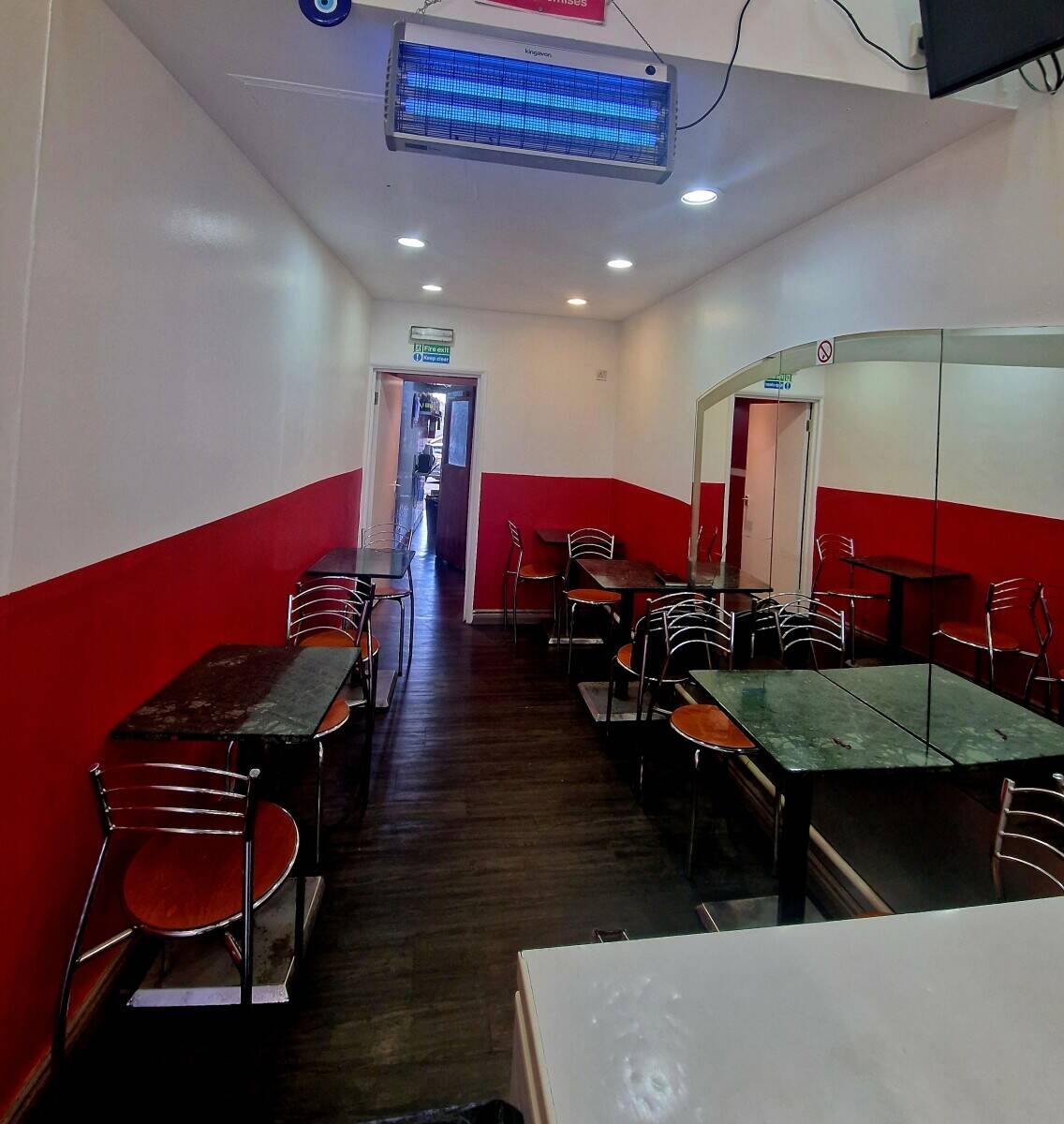 Takeaway for Sale in City of London with Late Licence and Low Rent Photo 4