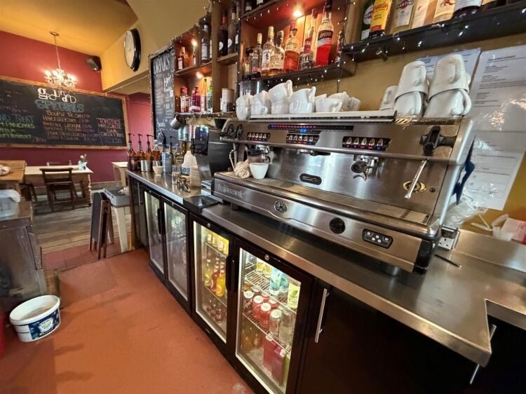 A fully fitted restaurant/bar extending to approximately 1,580 ft² benefiting from a fully equipped commercial kitchen, enclosed rear garden, and Photo 3