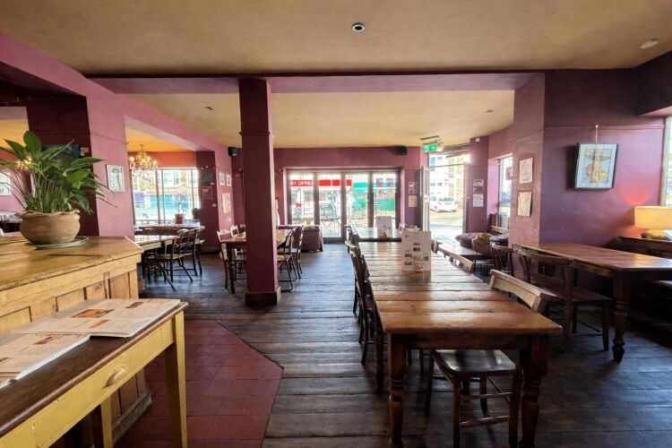 Lease available for fully fitted restaurant premises in Bristol, 1,458 sq ft on Sandy Park Road Photo 3
