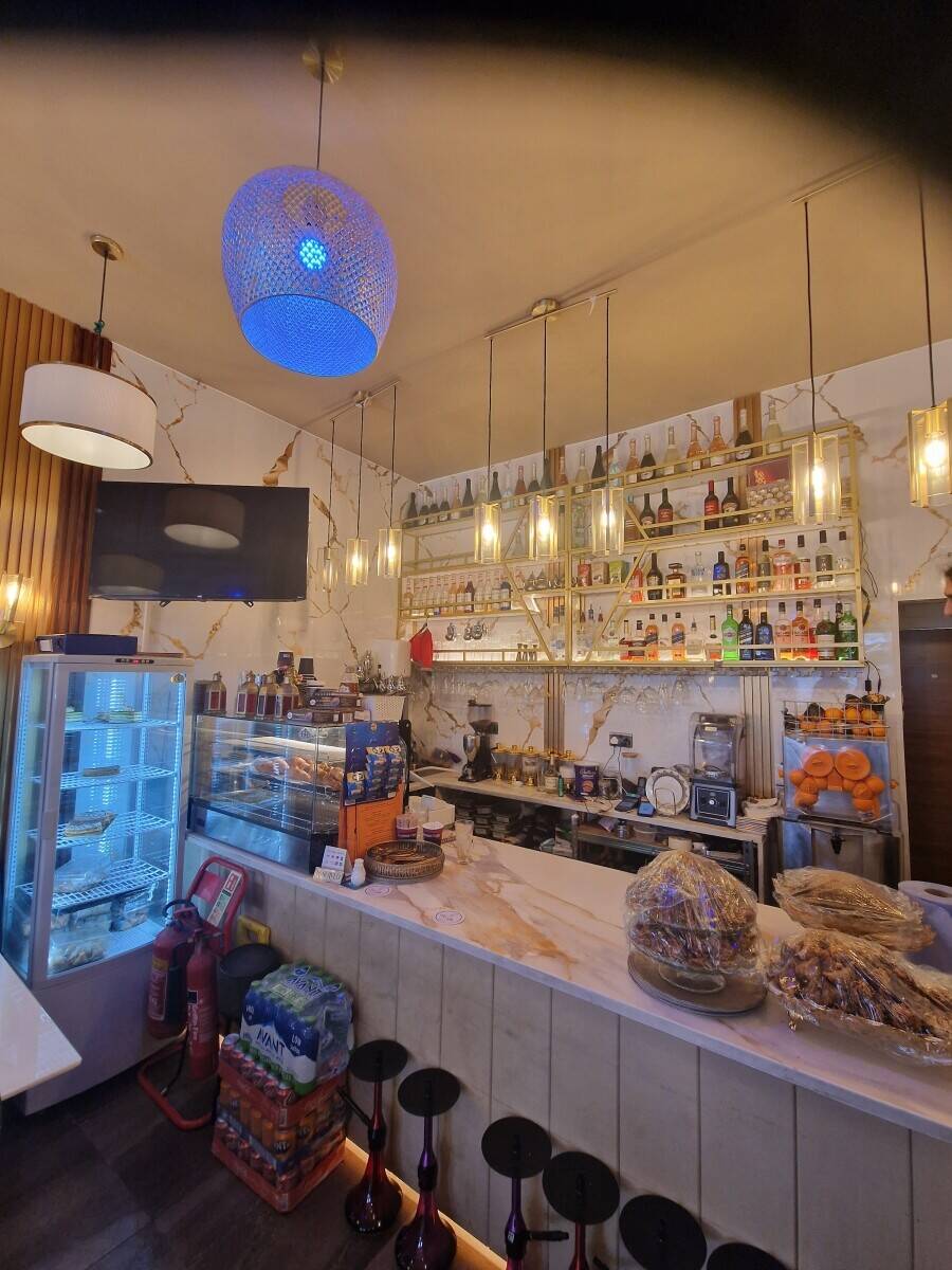 Café Restaurant with Shisha Terrace and Alcohol License in Prime Kilburn Location Photo 3