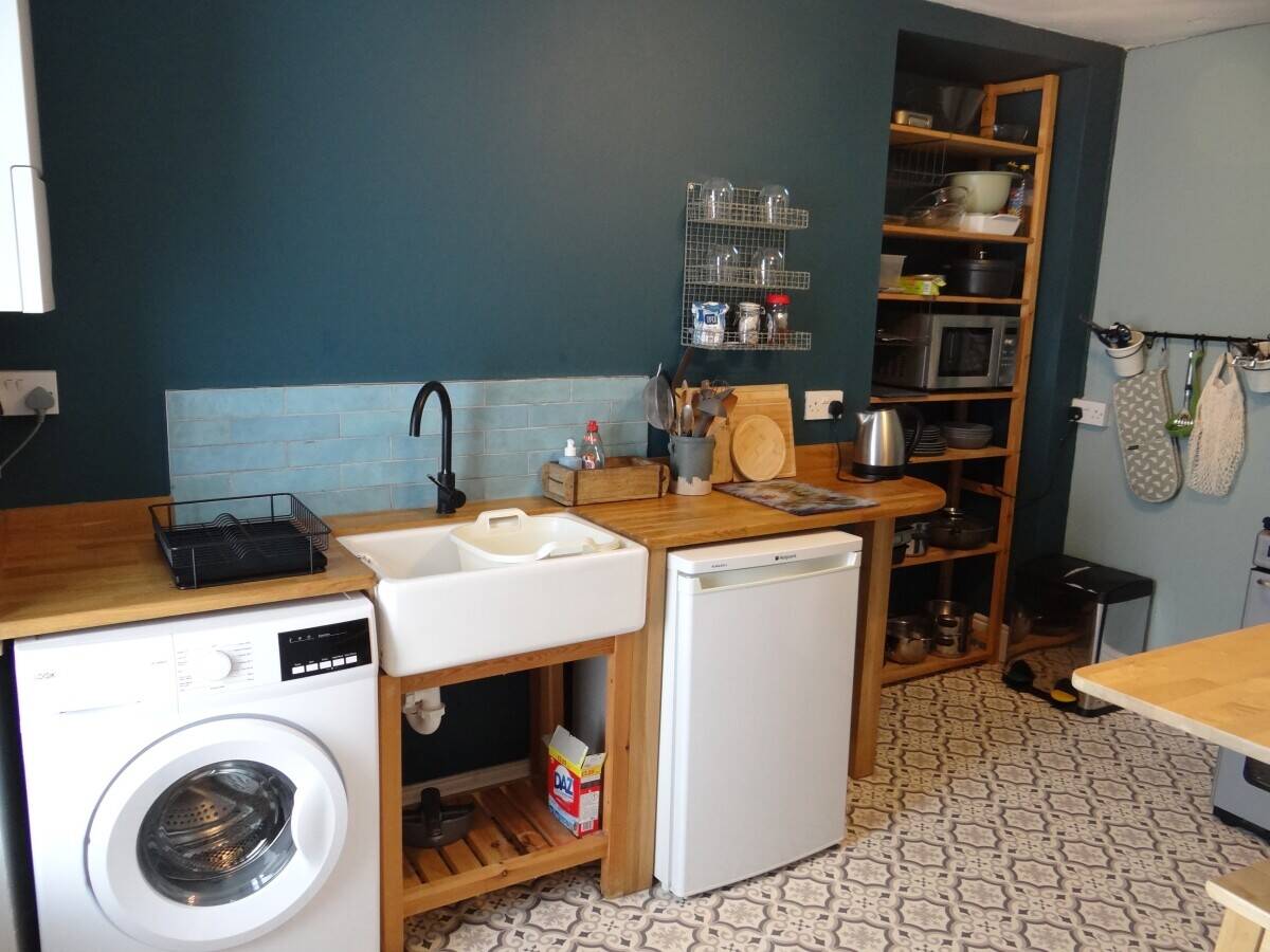 Convenience Store and Newsagent with Airbnb Flats in Crickhowell Powys Photo 1