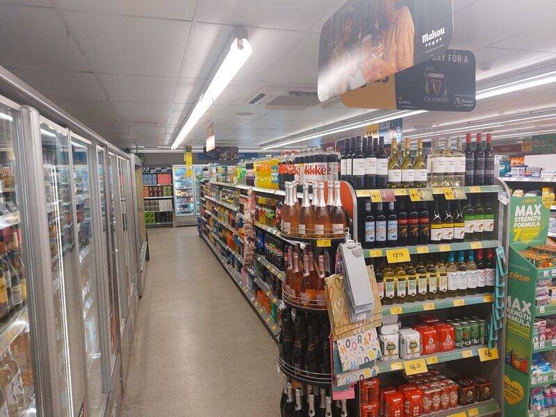 NOW LET Large Retail Unit ideal for Mini Market. Moorcroft Road, Woodthorpe York YO24 2RQ Photo 3