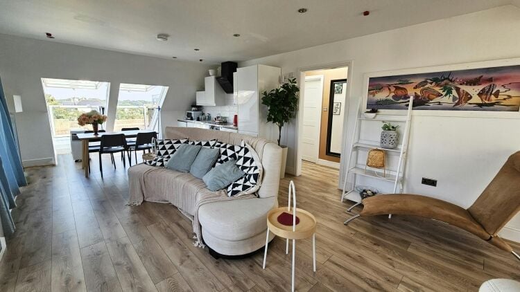 Holiday Lettings Business for Sale in Central Bournemouth with Converted Penthouse Photo 3