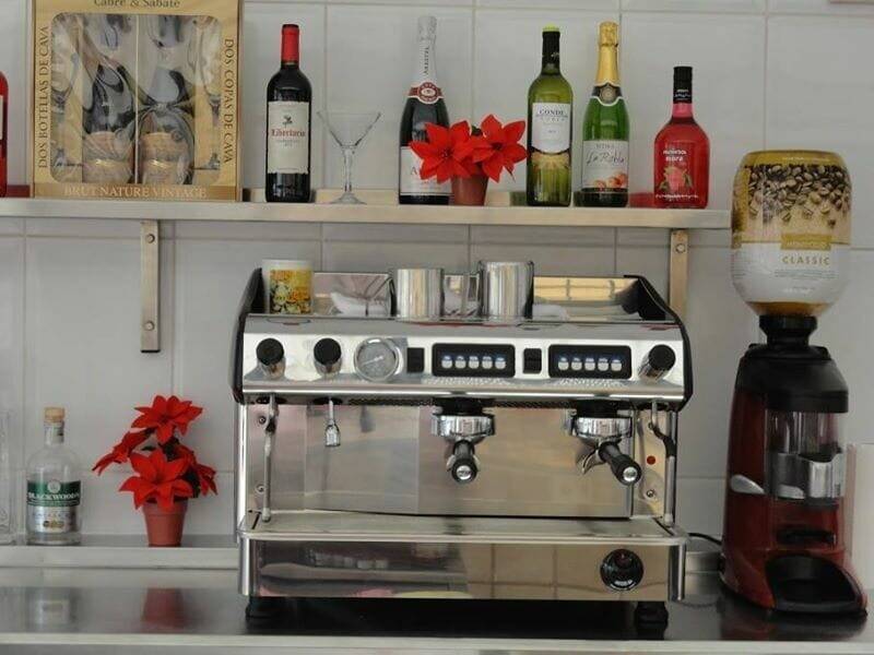 Freehold Café Bar Restaurant for Sale in Nottingham Nottinghamshire Photo 3