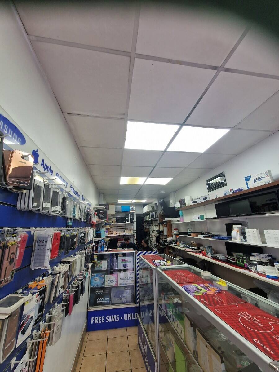 Prime Retail Shop To Let– Excellent Central Cricklewood Location Photo 3
