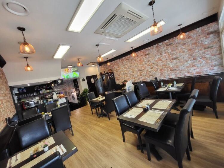 Turnkey Mediterranean Restaurant for Sale in North London with 50 Covers and Fully Fitted Kitchen Photo 3