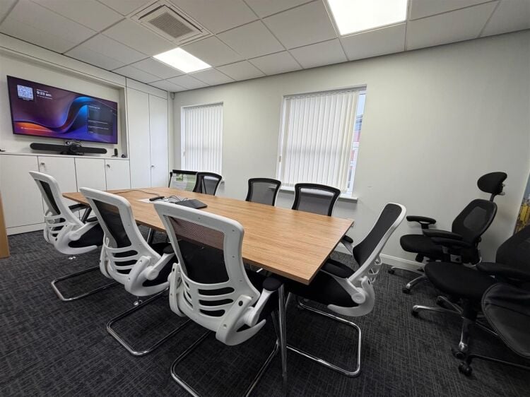 A modern semi detached office of approximately 2,272 ft² (211m²) arranged over two floors, with additional toilets, shower and reception lo Photo 3