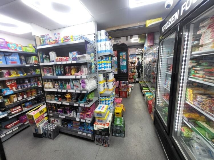 CONVENIENCE STORE/ OFF-LICENSE BUSINESS FOR SALE EAST LONDON With Ref: CS0792 Photo 3