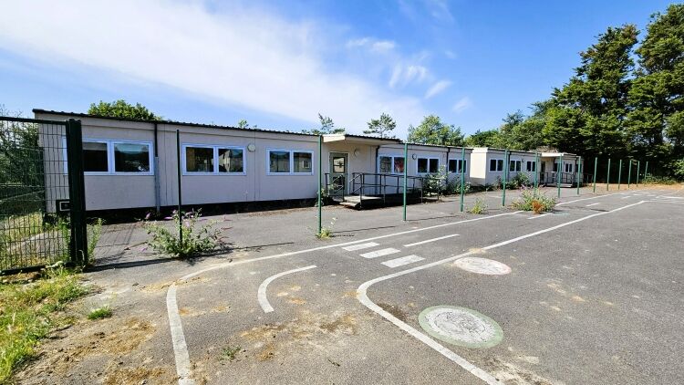 Former S.E.N. School on 4.4 Acres in Swanage Dorset Suitable for Community Uses Photo 3