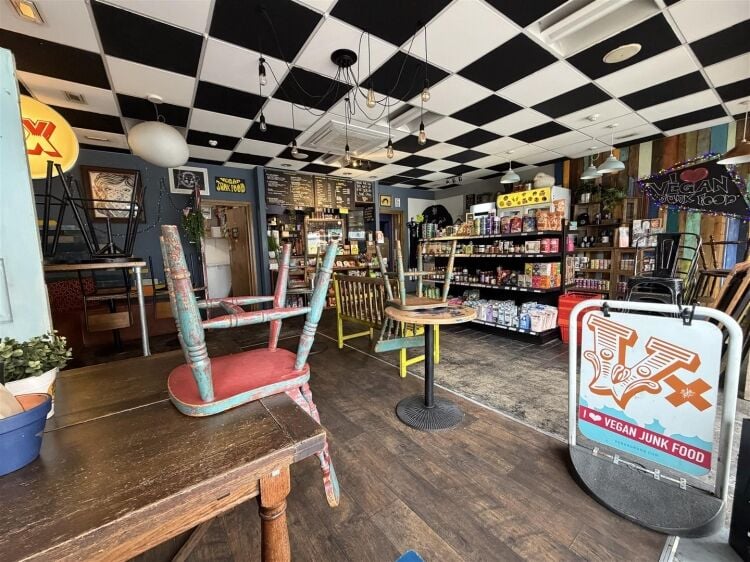 Ground floor retail unit for sale in Bedminster, Bristol, spanning approximately 938 sq ft Photo 3
