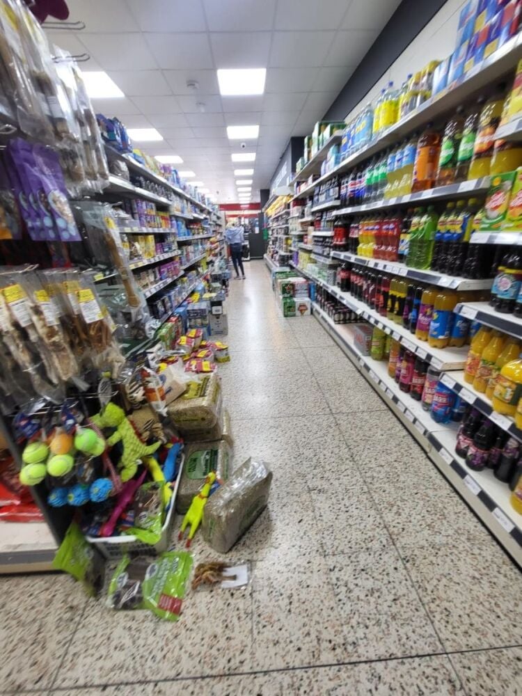 LONG ESTABLISHED CONVENIENCE STORE FOR SALE: OPERATING FOR 43 YEARS IN SOUTHEAST LONDON (REFERENCE CS0800) Photo 3