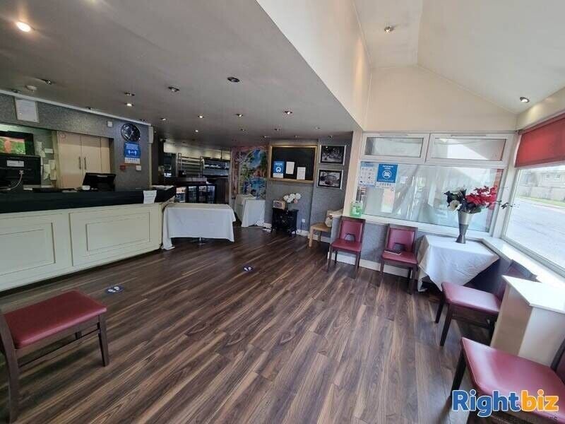 Large Restaurant and Licensed Premises in Cambuslang with Parking, Ideal for Functions or Offices Photo 3