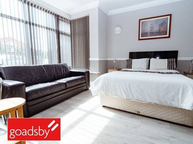 Refurbished HMO Duo in Poole Dorset Boasting High Occupancy and Development Potential Photo 3