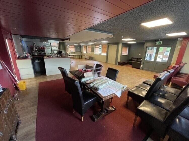 Roadside Cafe/ Restaurant To Let For Sale in Buckfastleigh Photo 3