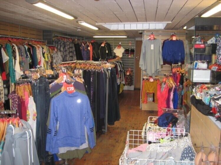 Prime Freehold Investment Property with Retail Showroom in Newquay Town Centre Photo 3