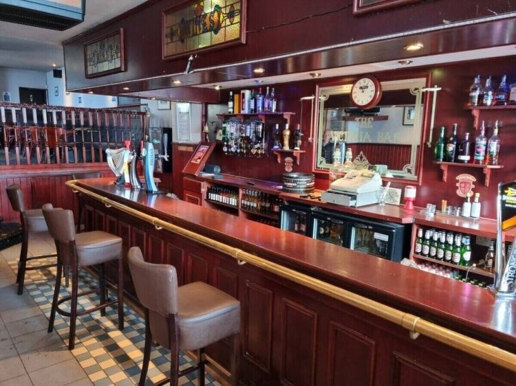 Public House with Development Potential in Saltcoats North Ayrshire for Sale Photo 3