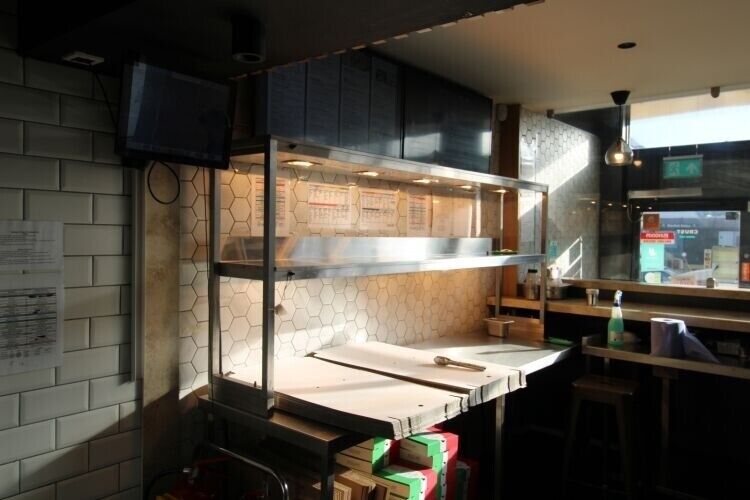 Prime Location Pizza Takeaway Available in Bustling Brentwood, Essex Photo 3