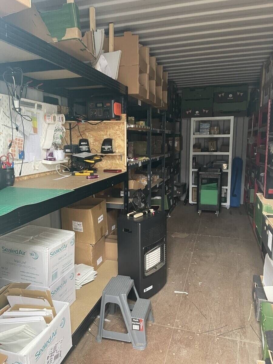 Prime ECommerce Warehouse Available for Quick Sale in Southend-on-sea, Essex Photo 3