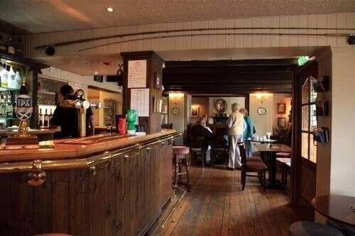 Renovated Village Pub and Restaurant with Accommodation in Coldstream, Scottish Borders Photo 3
